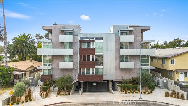 333  S Wilton Pl #6, Los Angeles, CA 90020 - Beds: 2 - Baths: 2