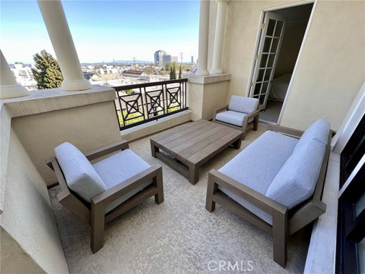 11847  Gorham Ave #403, Los Angeles, CA 90049, - Beds: 2 - Baths: 3