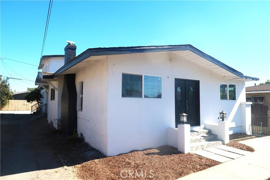 11658  Success Ave #A, Los Angeles, CA 90059, - Beds: 5 - Baths: 4