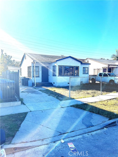 244  E 97th St, Los Angeles, CA 90003 - Beds: 2 - Baths: 1