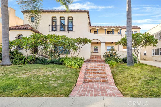 933  S Sycamore Ave, Los Angeles, CA 90036 - Beds: 4 - Baths: 4