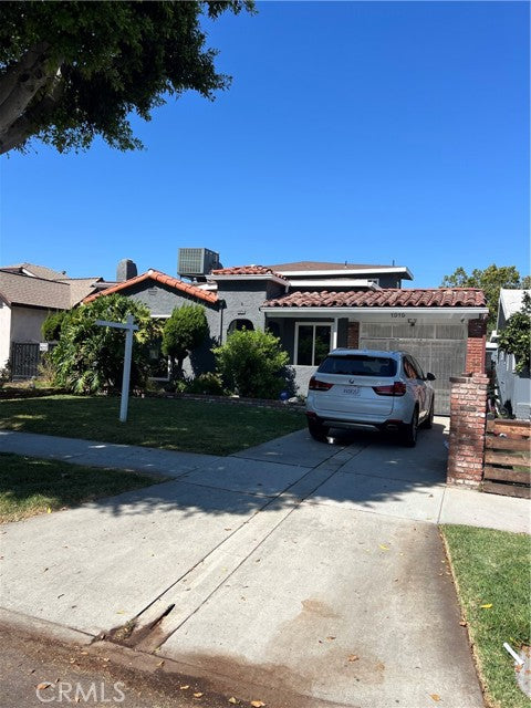 1919  W 82nd St, Los Angeles, CA 90047, - Beds: 3 - Baths: 3