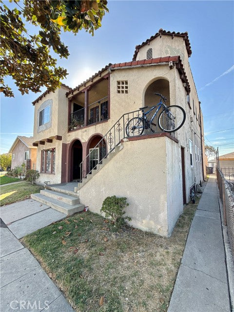 6120  Easton St, East Los Angeles, CA 90022 - Beds: 4 - Baths: 4