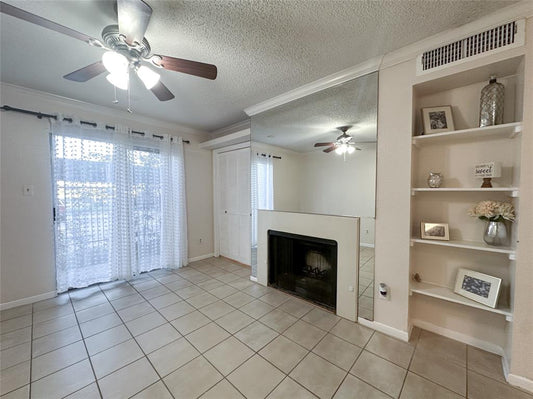 2121 Hepburn Street # 1110, Houston TX, 77054 - 2 Beds - 1 Bath - 844 sqft