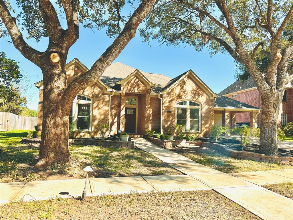 1823 Waterside Drive, Missouri City TX, 77459 - 4 Beds - 3 Baths - 3,386 sqft