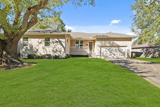 4872 Creekbend Drive, Houston TX, 77035 - 3 Beds - 2 Baths - 1,754 sqft