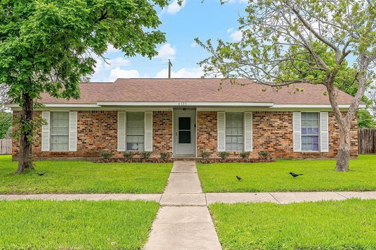 8503 Braes River Drive, Houston TX, 77074 - 3 Beds - 2 Baths - 1,608 sqft