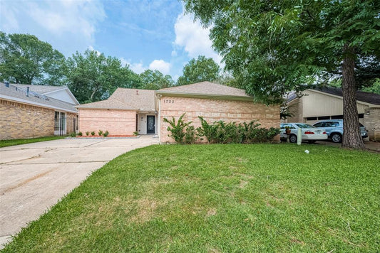 1723 Rock Fence Drive, Richmond TX, 77406 - 4 Beds - 3 Baths - 2,318 sqft