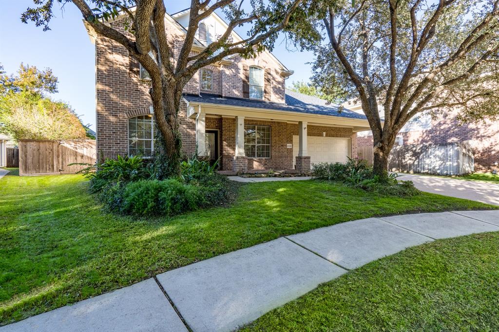 26930 Mossy Leaf Lane, Cypress TX, 77433 - 5 Beds - 4 Baths - 3,642 sqft