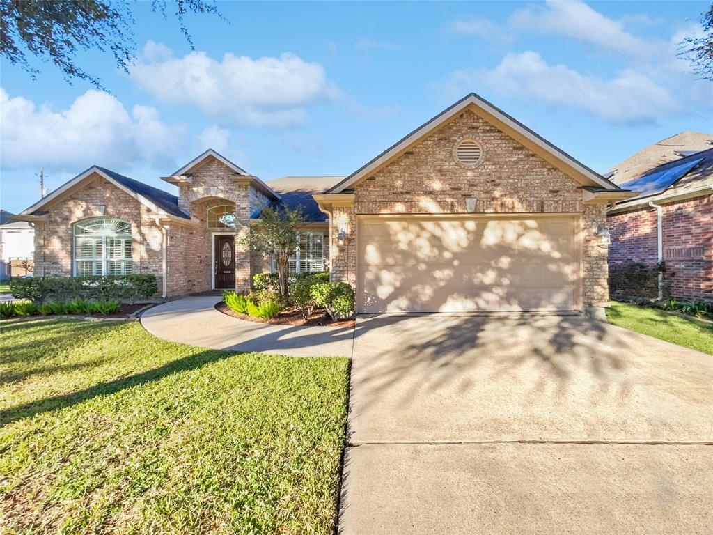 11114 Waxwing Street, Houston TX, 77035 - 4 Beds - 2 Baths - 2,176 sqft