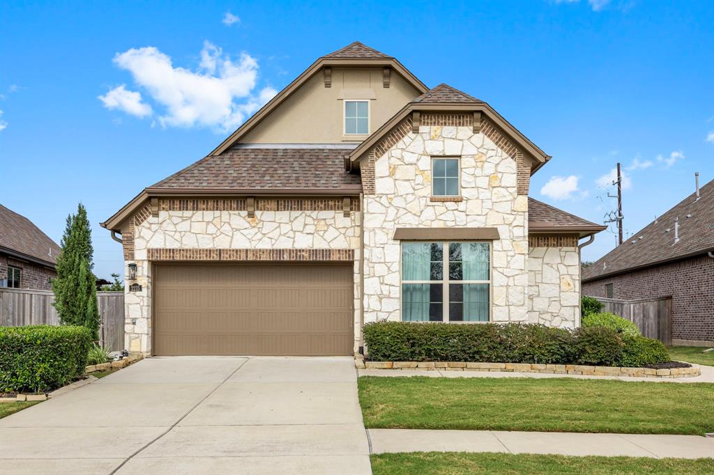 2215 Rose Manor Court, Richmond TX, 77469 - 3 Beds - 3 Baths - 2,090 sqft