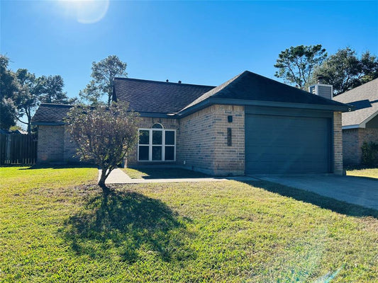 8422 Greenleaf Lake Drive, Houston TX, 77095 - 3 Beds - 2 Baths - 1,095 sqft