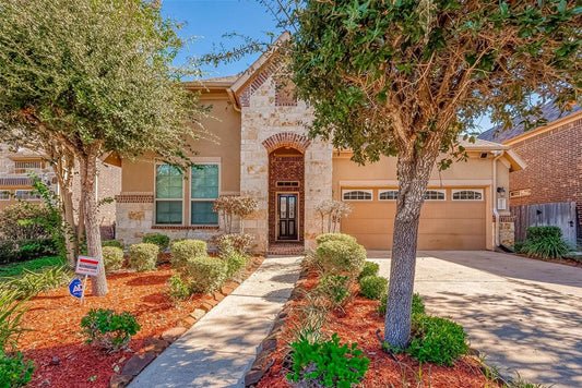 1011 Weldon Park Drive, Sugar Land TX, 77479 - 5 Beds - 4 Baths - 2,834 sqft