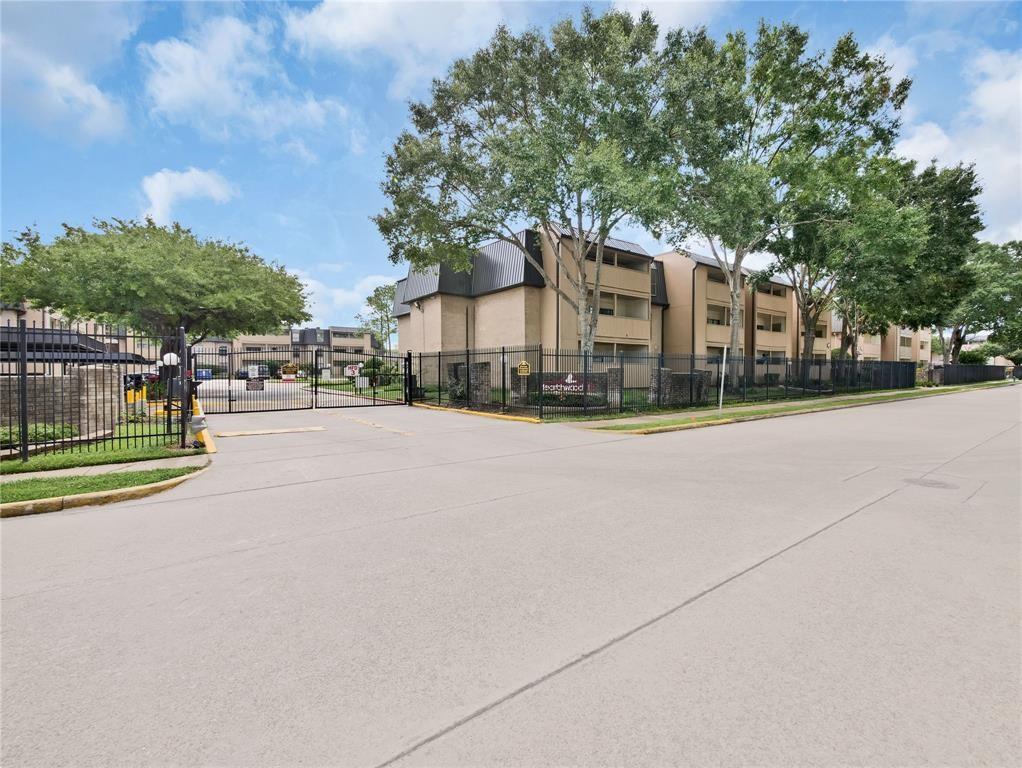 8419 Hearth Drive, Houston TX, 77054 - 2 Beds - 2 Baths - 1,092 sqft