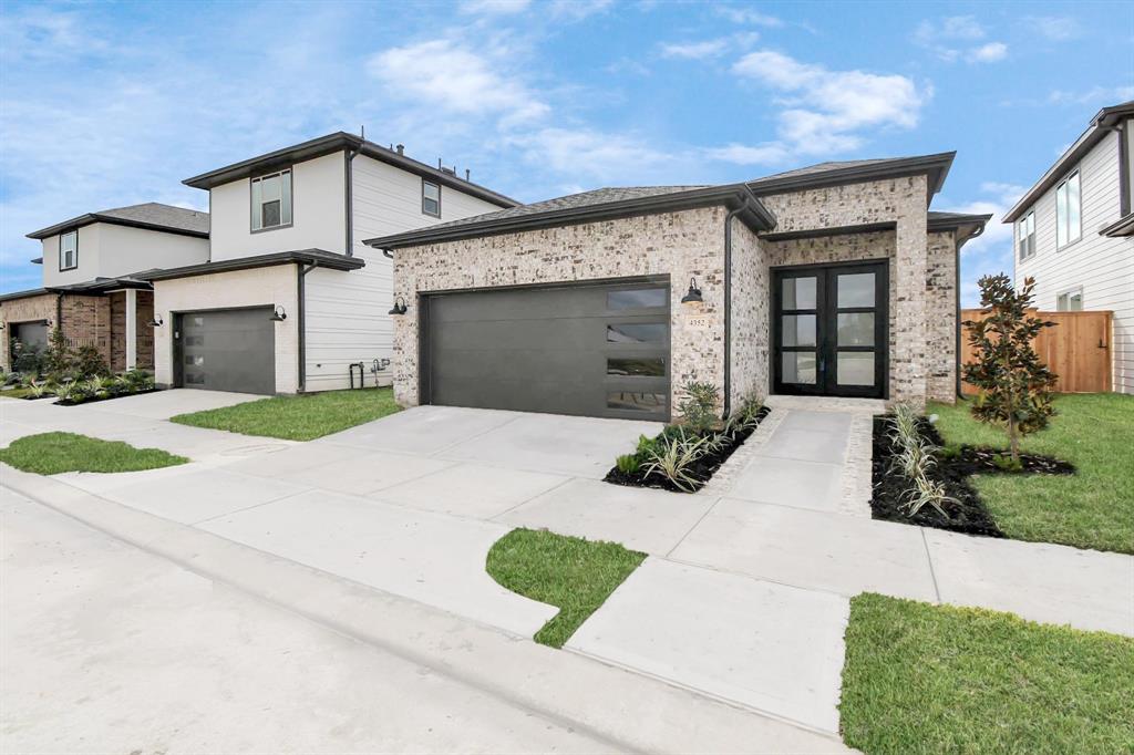 4352 Avron Drive, Stafford TX, 77477 - 3 Beds - 3 Baths - 1,655 sqft