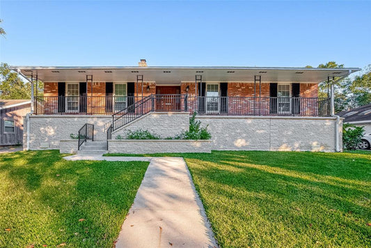 8811 S Rice, Houston TX, 77096 - 3 Beds - 2 Baths - 2,005 sqft