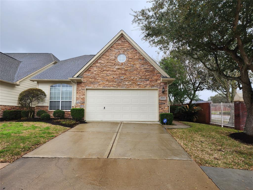 7202 Welshwood Lane, Sugar Land TX, 77479 - 3 Beds - 2 Baths - 1,634 sqft