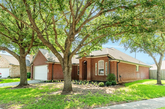 2002 Lake Dale Court, Richmond TX, 77406 - 4 Beds - 2 Baths - 1,982 sqft