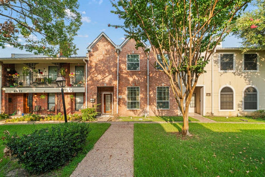 4023 Breakwood Drive, Houston TX, 77025 - 5 Beds - 4 Baths - 3,744 sqft