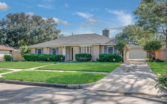 8515 Hornwood Drive, Houston TX, 77036 - 3 Beds - 2 Baths - 2,058 sqft