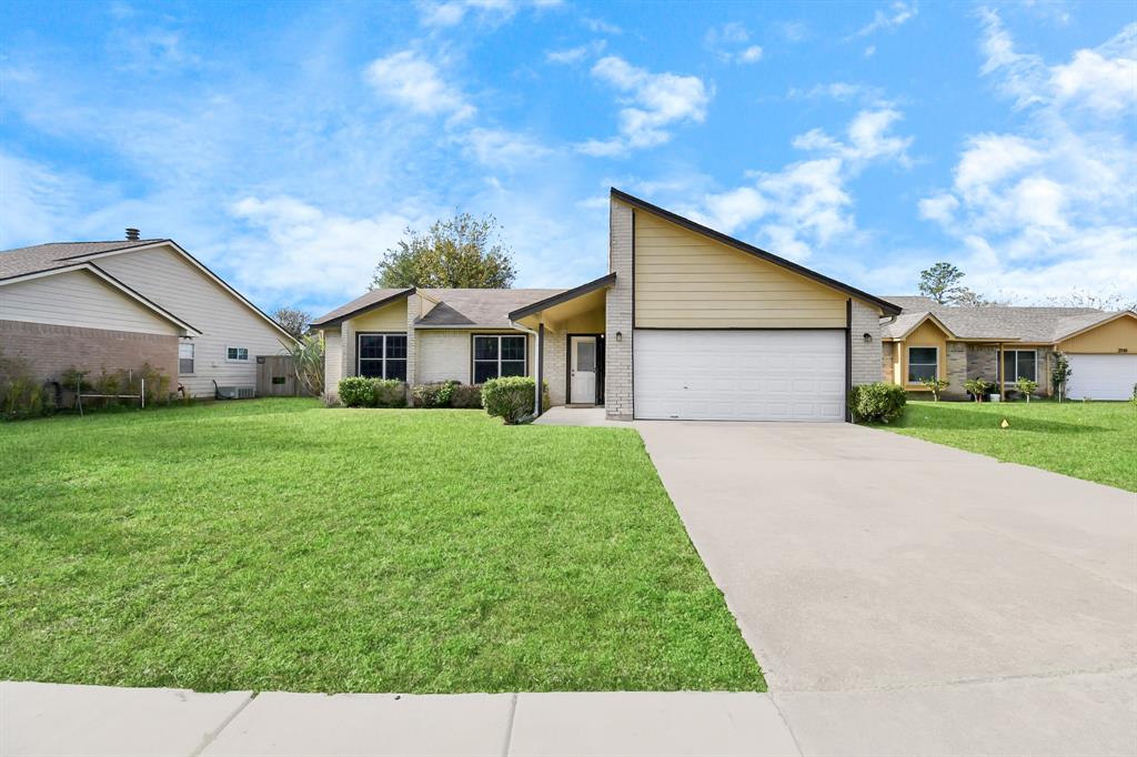 2514 Spring Place Court, Missouri City TX, 77459 - 3 Beds - 2 Baths - 1,445 sqft