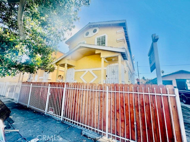 9309  Avalon Blvd, Los Angeles, CA 90003, - Beds: 6 - Baths: 4