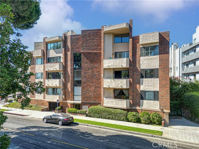 1567  Westholme Ave #4A, Los Angeles, CA 90024, - Beds: 2 - Baths: 3