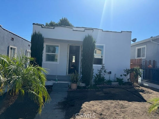 230  E 110th St, Los Angeles, CA 90061 - Beds: 2 - Baths: 3