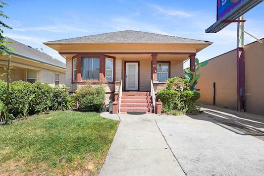 879 W San Carlos Street, San Jose, CA 95126 - 4 Beds - 1 Baths - 980 Sq.Ft