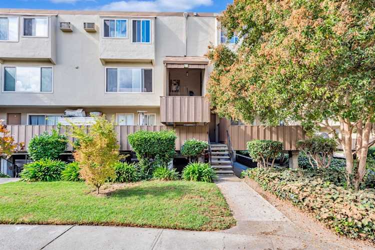 410 Auburn Way #21, San Jose, CA 95129 - 2 Beds - 1Full11/2 Baths - 1,099 Sq.Ft