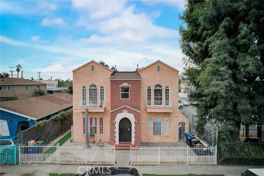 1162  E 43rd Pl, Los Angeles, CA 90011 - Beds: 12 - Baths: 6