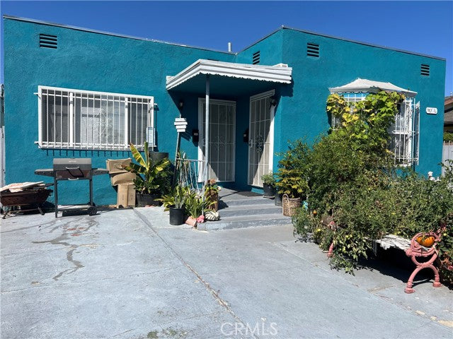 1541  W 59th St, Los Angeles, CA 90047 - Beds: 3 - Baths: 3