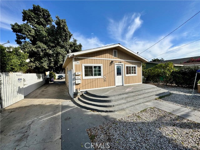 6208  Holmes Ave, Los Angeles, CA 90001 - Beds: 4 - Baths: 3