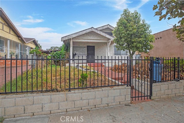 1331  W Manchester Ave, Los Angeles, CA 90044, - Beds: 2 - Baths: 2