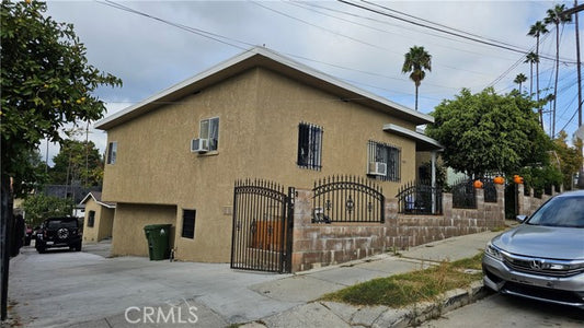 3323  Linda Vista, Los Angeles, CA 90032 - Beds: 6 - Baths: 3