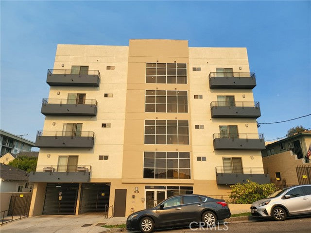 1042  S Kingsley Dr #101, Los Angeles, CA 90006, - Beds: 2 - Baths: 2