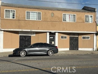 9318  S Western Ave, Los Angeles, CA 90047, - Beds: 4 - Baths: 3