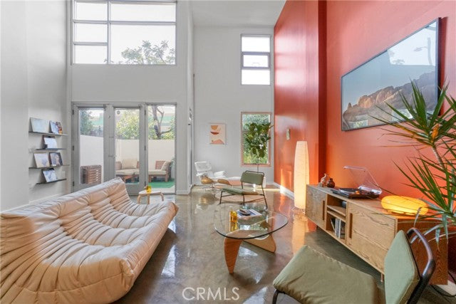 4111  W Sunset Blvd #345, Los Angeles, CA 90029 - Beds: 2 - Baths: 2