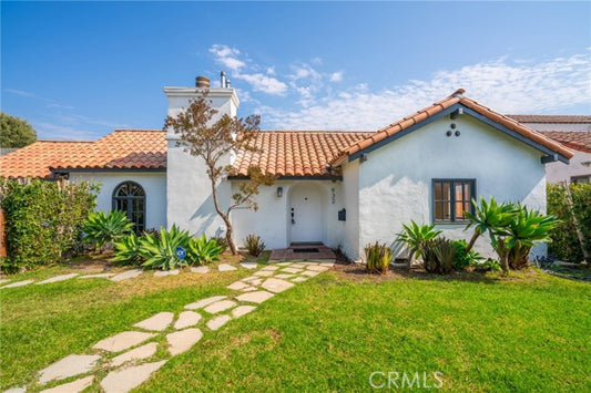 932  S Cloverdale Ave, Los Angeles, CA 90036, - Beds: 3 - Baths: 3