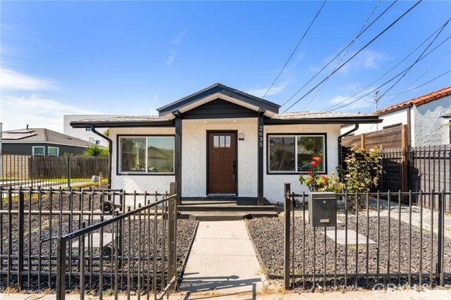 2635  Carmona Ave, Los Angeles, CA 90016, - Beds: 3 - Baths: 3