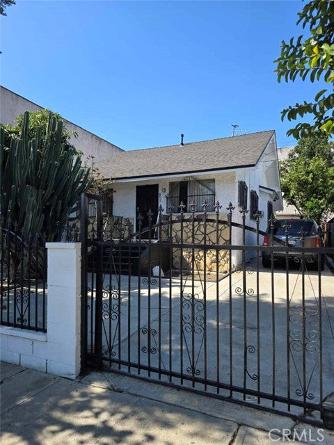 941  N Evergreen Ave, Los Angeles, CA 90033, - Beds: 3 - Baths: 1