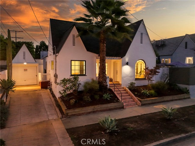 6820  Clinton St, Los Angeles, CA 90036, - Beds: 2 - Baths: 2