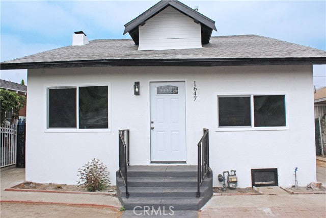 1647  W 53rd St, Los Angeles, CA 90062, - Beds: 4 - Baths: 2