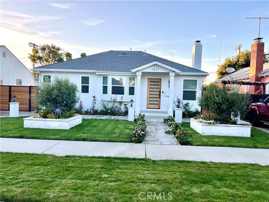 3821  S Muirfield Rd, Los Angeles, CA 90008 - Beds: 4 - Baths: 2